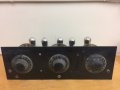 Erla - note the toroidal coils behind the variable capacitors 1920ish battery radio front.jpg